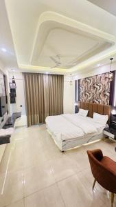 Snooze and Stay Omaxe Hazratganj