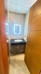 Snooze and Stay Omaxe Hazratganj