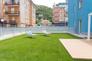 Giardino al mare - Bilocale con piscina e grande giardino a due passi dal mare