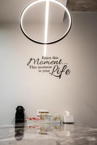 Vintage Road Apartment in Piraeus