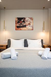 Vintage Road Apartment in Piraeus