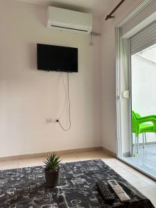 Apartment near the sea