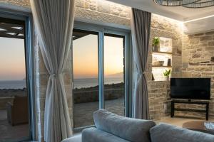 Villa Sofita Komos View
