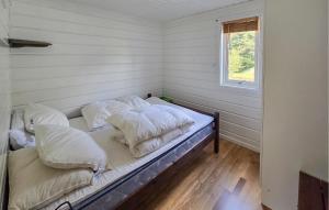4 Bedroom Gorgeous Home In Vega