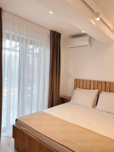 Myraẽ Living