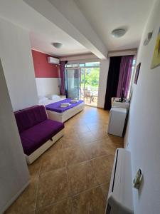 Studio Apartment with Sea View room in Apartments Art