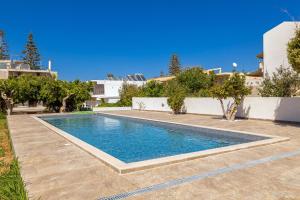 CHRISTINE SEASIDE APARTMENTS IN CHANIA