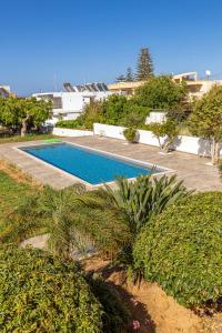 CHRISTINE SEASIDE APARTMENTS IN CHANIA