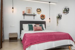 Neróessa - Central Naxos Stay with Private Jacuzzi