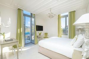 Deluxe Sea View Room room in Micra Anglia Boutique Hotel & Spa