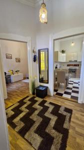 Center Royalty Apartment