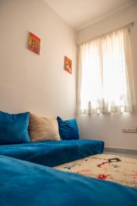 Serene 2 BR Apt Steps from Parks & Casa Finance City