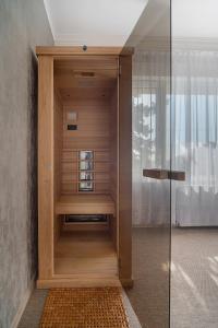 Deluxe Apartment Space and More