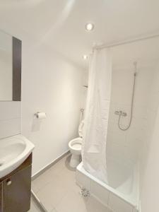 Synagouge Astoria Guest House