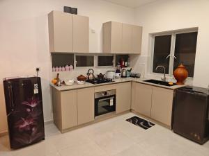 Santorini House 12A- Tranquil Negombo Escape Your Perfect Coastal Getaway!