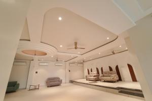 Pandharipuram Palace