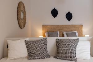 Noe Rooms In Center Of Tinos