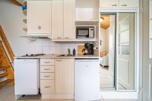 Starveil Studio 1601 by Aavalevi