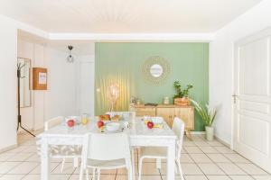 Appartements Cosy T2 a 100m de la Gare, parking gratuit, WiFi Fibre pour 4 personnes : photos des chambres
