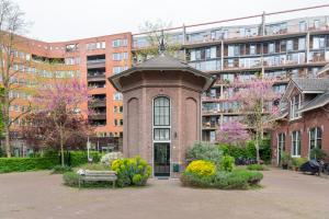 Unique 3 floor apartment with AC at Westerpark