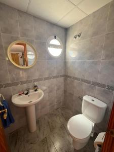 Duplex en urbanización con piscina comunitaria y wifi