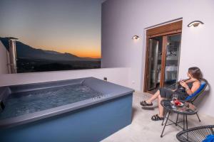 Archontiki Veranda - Design Villa in Crete with Heated Pool, Jacuzzi & Dreamy Views