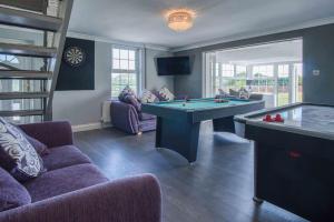 Hopkins Retreat Farm - 5 Bedroom House - Swansea