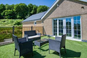 Hopkins Retreat Farm - 5 Bedroom House - Swansea