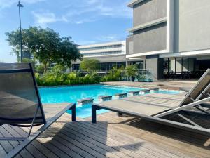 The Sapphire Light - Studio Apartment