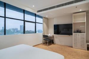Uptown Hotel