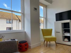 Me and You Sleeps 2 - Central Apartment in Berwick Northumberland