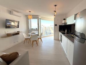 Excelente! Vista al mar con cochera y amenities gimnasio, play room y pileta no climatizada