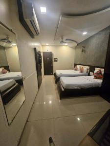 Prime Hotel Addore Palácée - Near Mumbai Airport , Visa Consultant , Jio World Convention Centre BKC