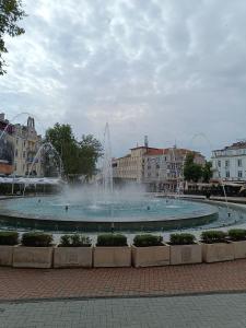 Апартамента на центъра на Варна до фонтаните и морето и градинта