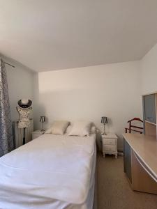 Appartements Aix en Provence, dans grande residence arboree, appartement de 80m2 : photos des chambres