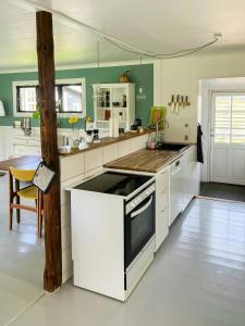 Cozy Summer Cottage On Picturesque Askø