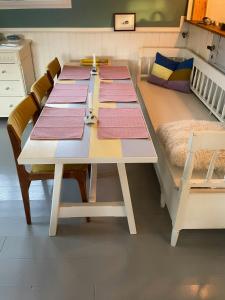 Cozy Summer Cottage On Picturesque Askø