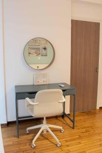 Bright TopFloor Apt with Terrace in Athens