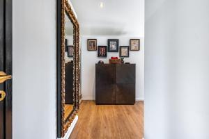 Extravagant 5-Bedroom Mansion