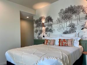 Hotels Hotel des quatre saisons : Chambre Lit Queen-Size 