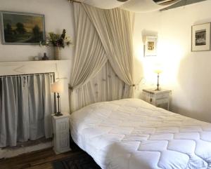 Maisons de vacances Charming spacious 150 m old house in Berric : photos des chambres
