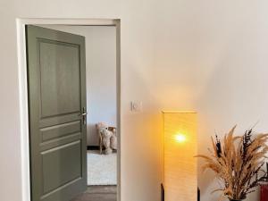 Maisons de vacances Gite a Oisly pres des Chateaux de la Loire avec Parking et Animaux Bienvenus - FR-1-491-469 : photos des chambres