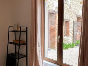 Maisons de vacances Gite a Oisly pres des Chateaux de la Loire avec Parking et Animaux Bienvenus - FR-1-491-469 : photos des chambres