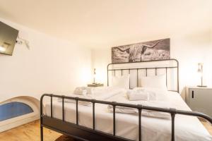 Anna Studio Loft with AC