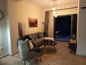 Kellys blooms & stone