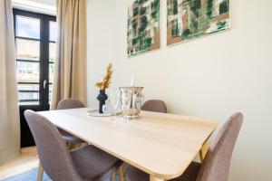 Art Deco 31 Luxury 2BR Apartment Downtown Metro AC