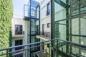 Art Deco 31 Luxury 2BR Apartment Downtown Metro AC