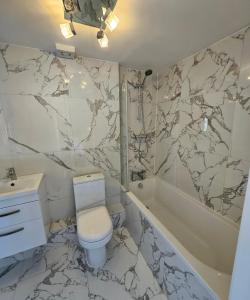 Victoria, Haru Residence 6bed Room and 4bath Rooms Apartment