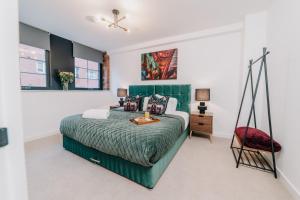 Luxury Two Bedroom Birmingham City Centre Apartment