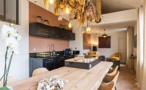 La Petite Maison de Giverny - Gîte de charme 5 étoiles au cœur du village - Maison 3 Chambres 3 Salles de Bain - Jardin - Privatisation